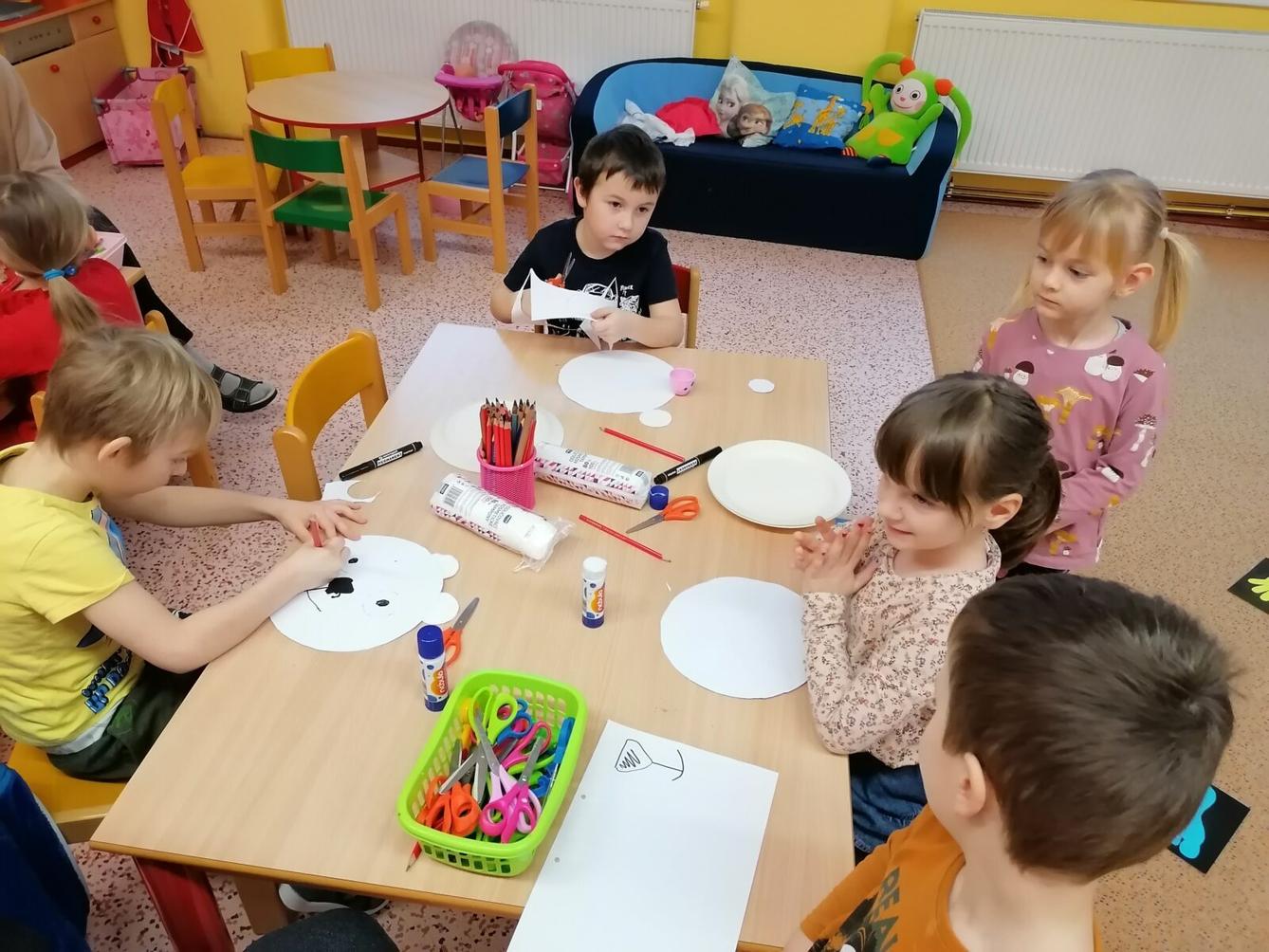 "Zvířátka a ptáčci v zimě" - skupinové práce :-) - 52