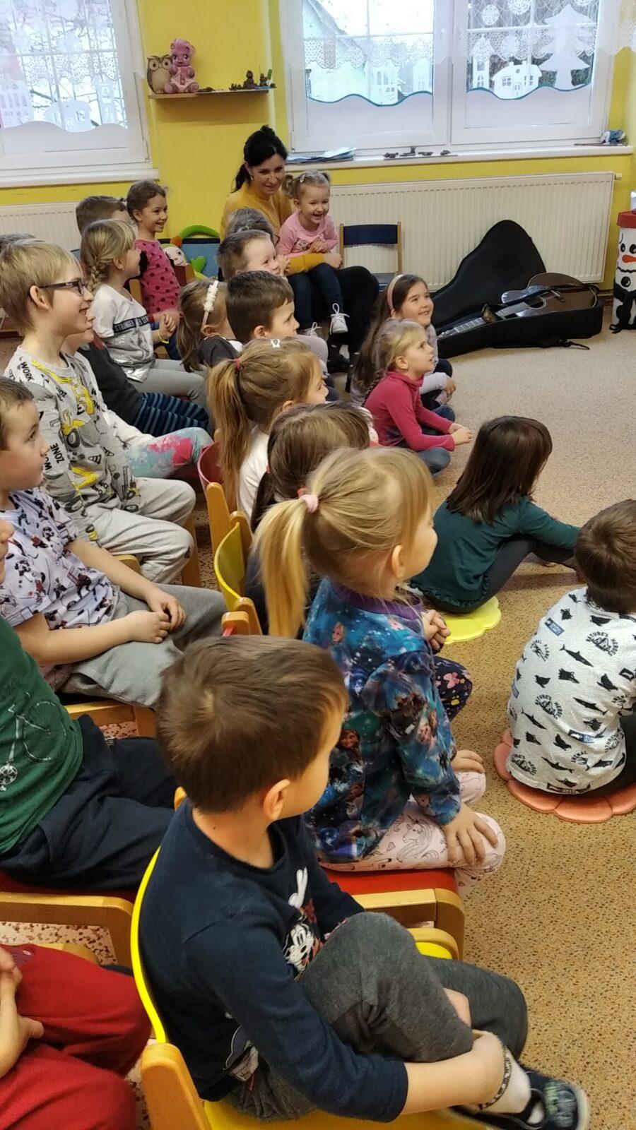 Divadlo v mš - "s Bohoušem po lese" - 12