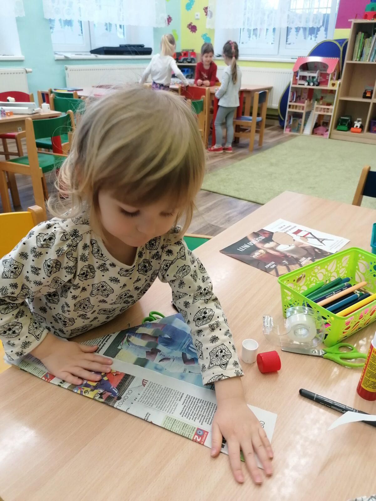 Broučci, tvořeníčko tvoření: "Z pohádky do pohádky" :-) - 25