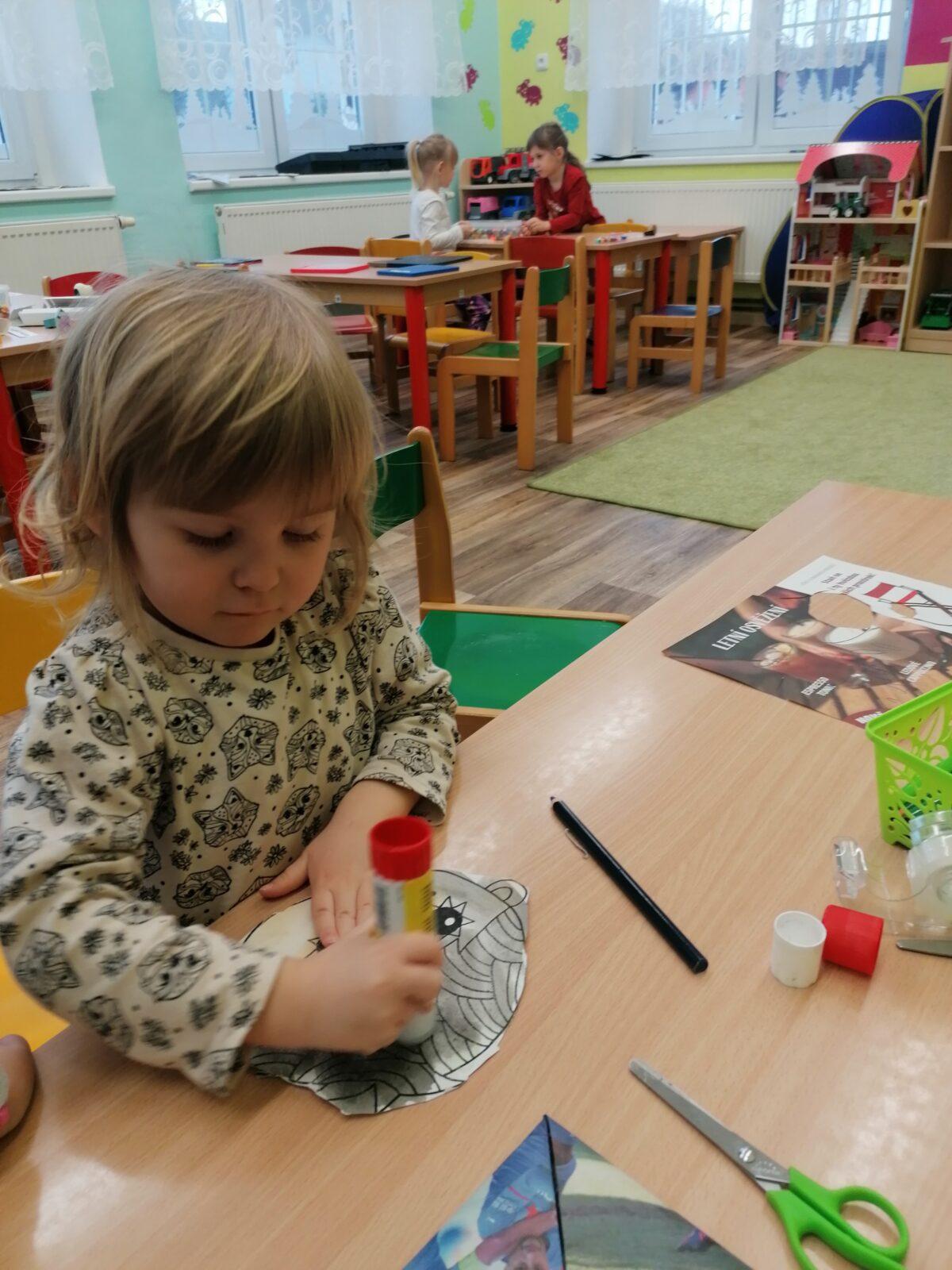 Broučci, tvořeníčko tvoření: "Z pohádky do pohádky" :-) - 26