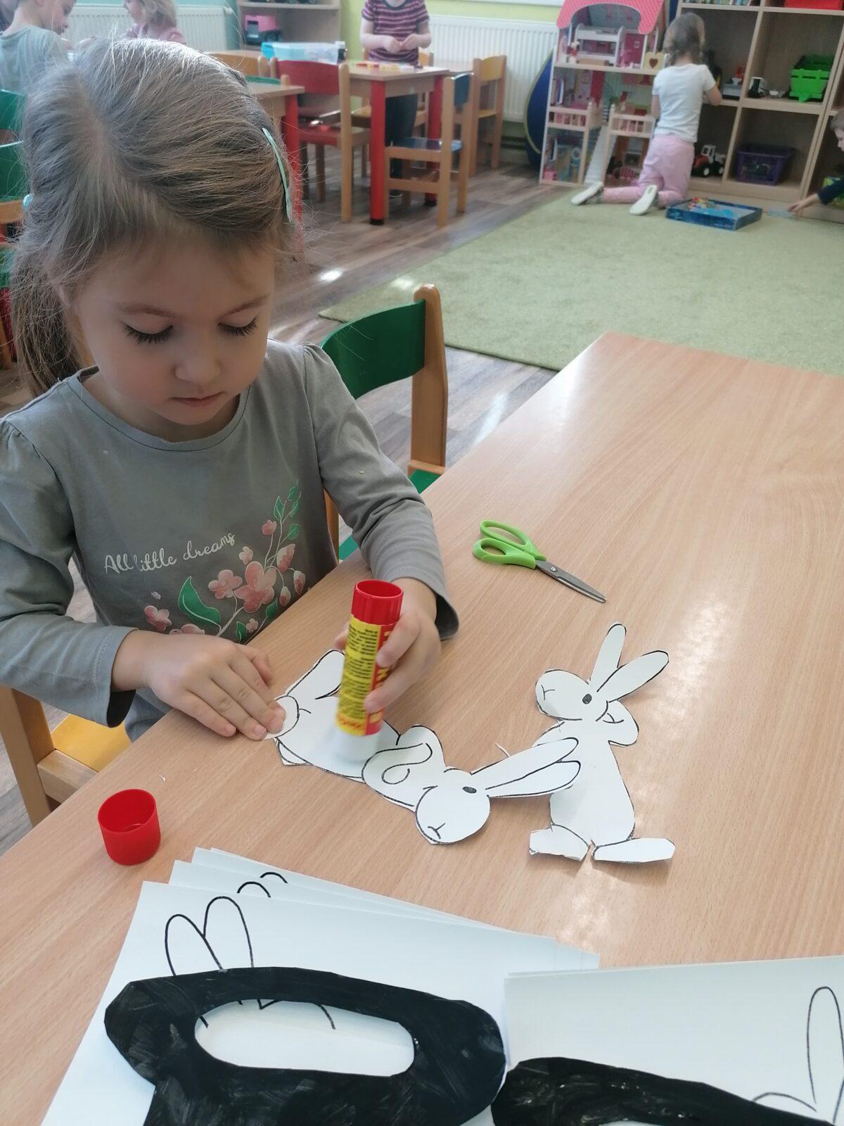 Broučci, tvořeníčko tvoření: "Z pohádky do pohádky" :-) - 52