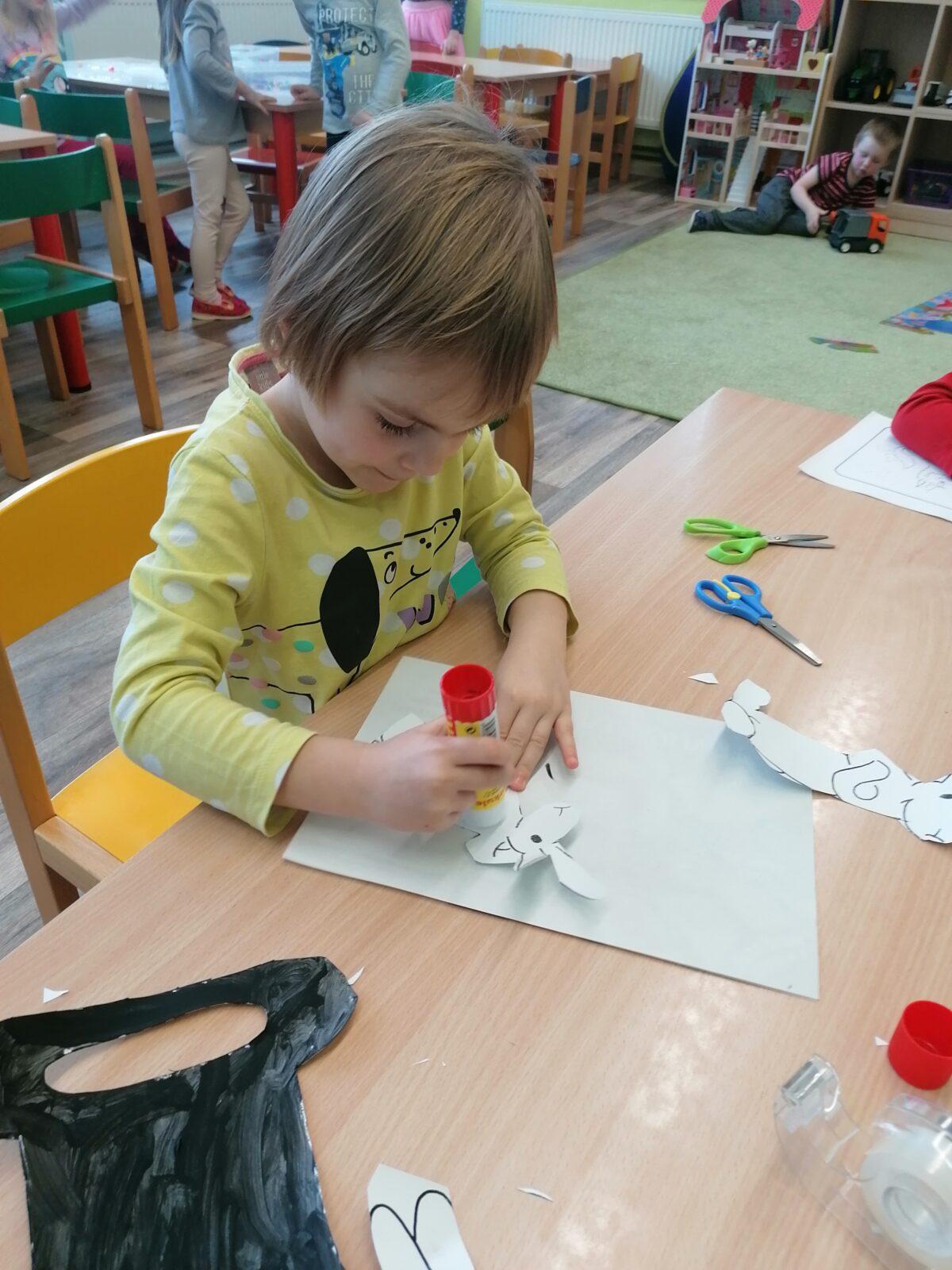 Broučci, tvořeníčko tvoření: "Z pohádky do pohádky" :-) - 62