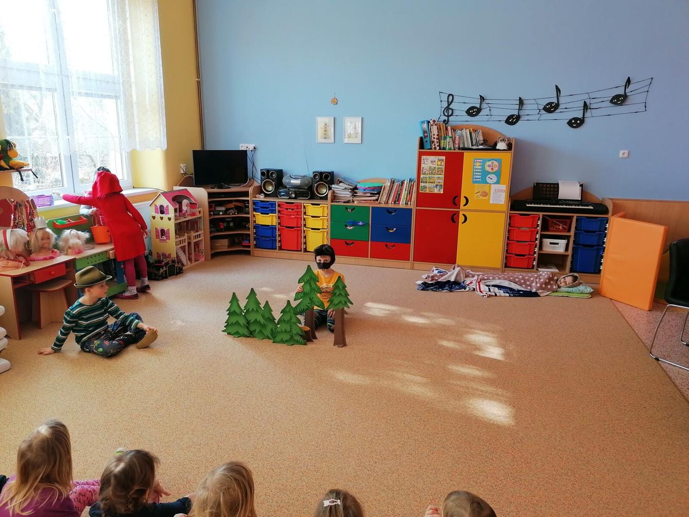 Dramatizace pohádky: "ČERVENÁ KARKULKA" :-) - 10