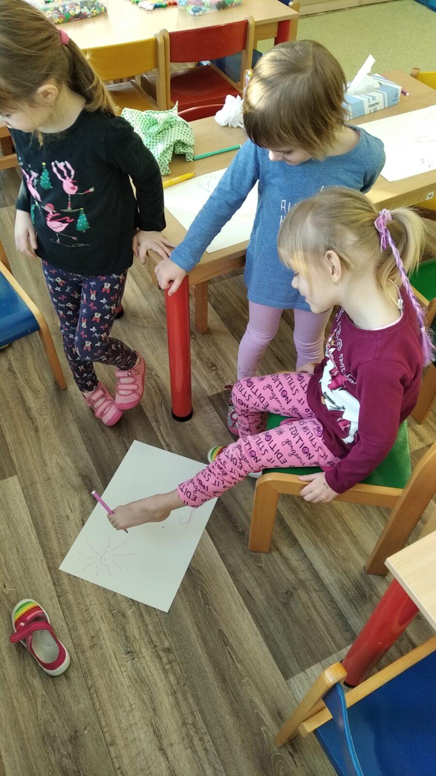 broučci: přípravy na karneval - 17