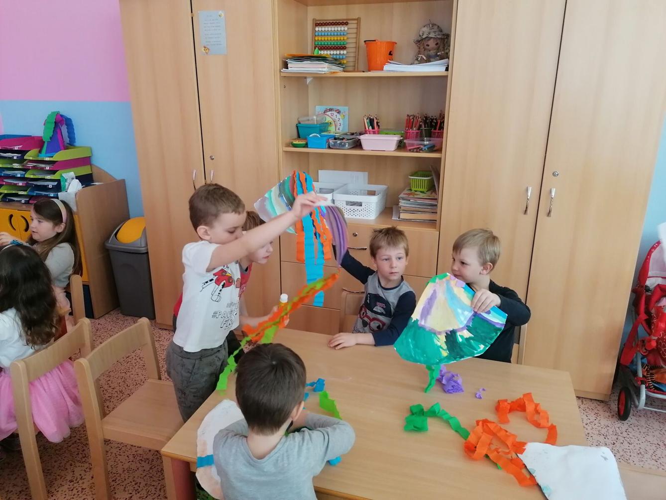 Přípravy na karneval a karnevalové dopoledne:-) - 14