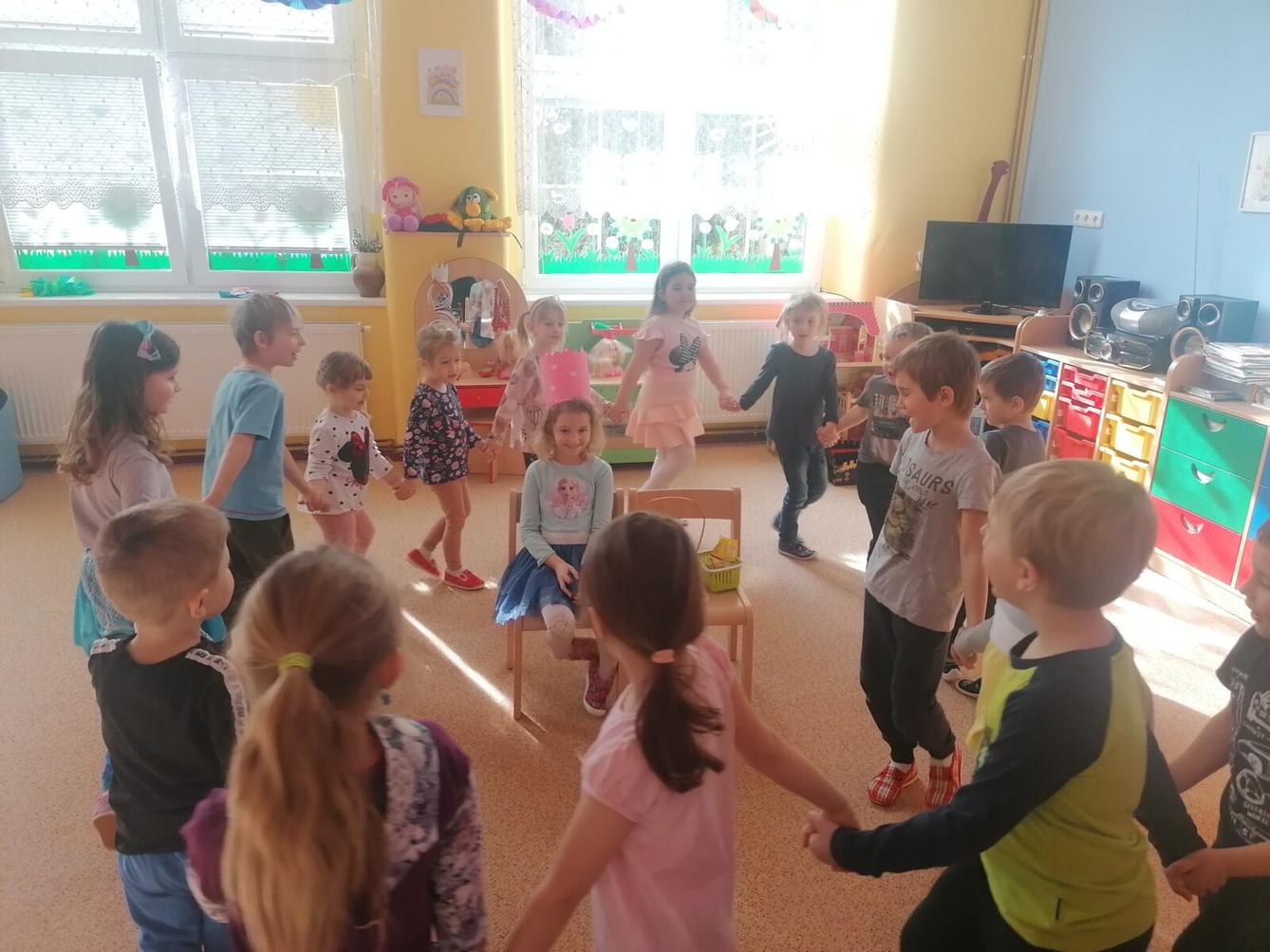 Slavíme: Laurinka měla narozeniny :-) - 2