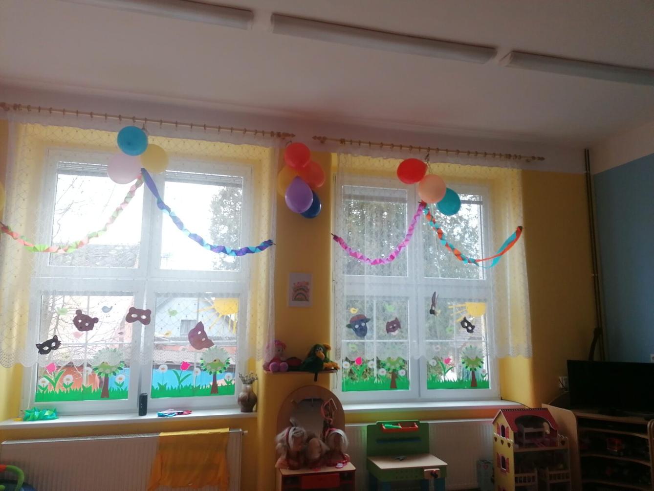 Přípravy na karneval a karnevalové dopoledne:-) - 99