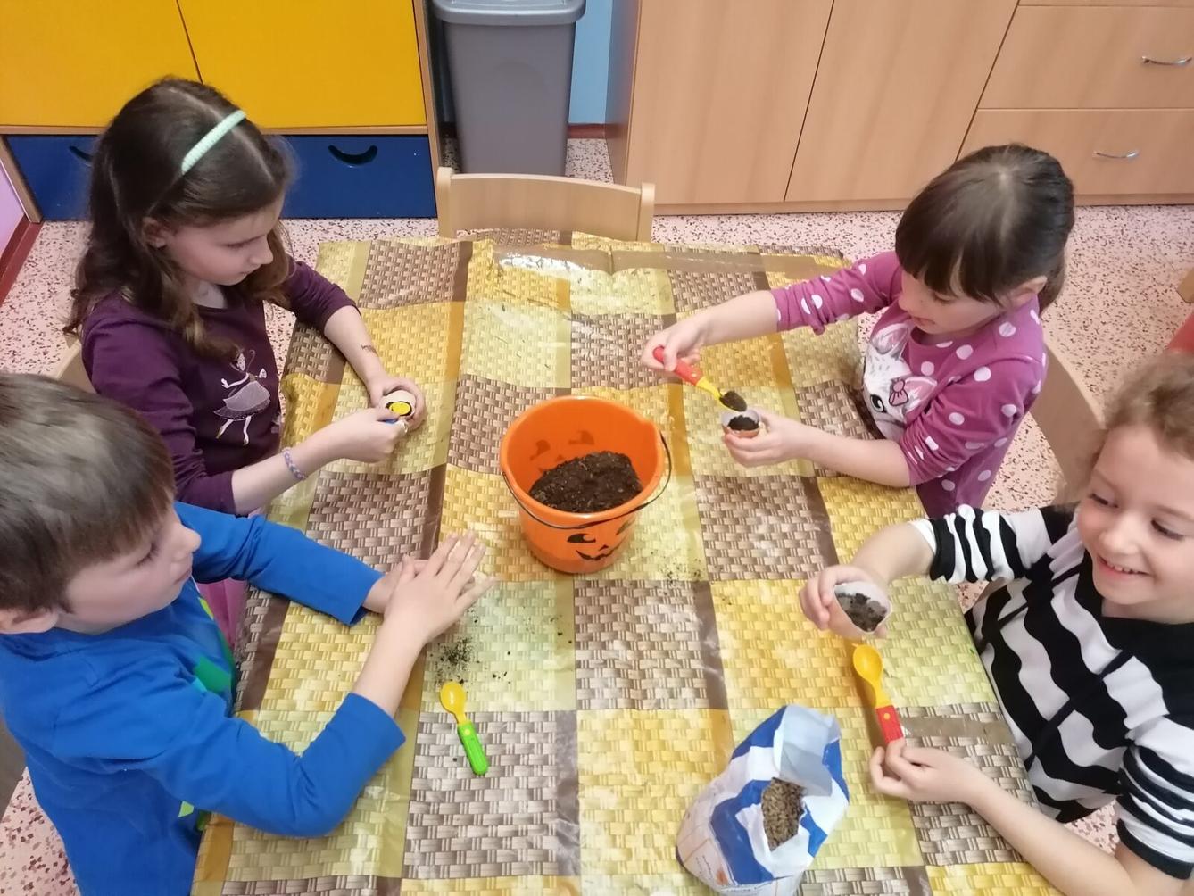 Tvořeníčko, tvoření: "malované vajíčko" - 2