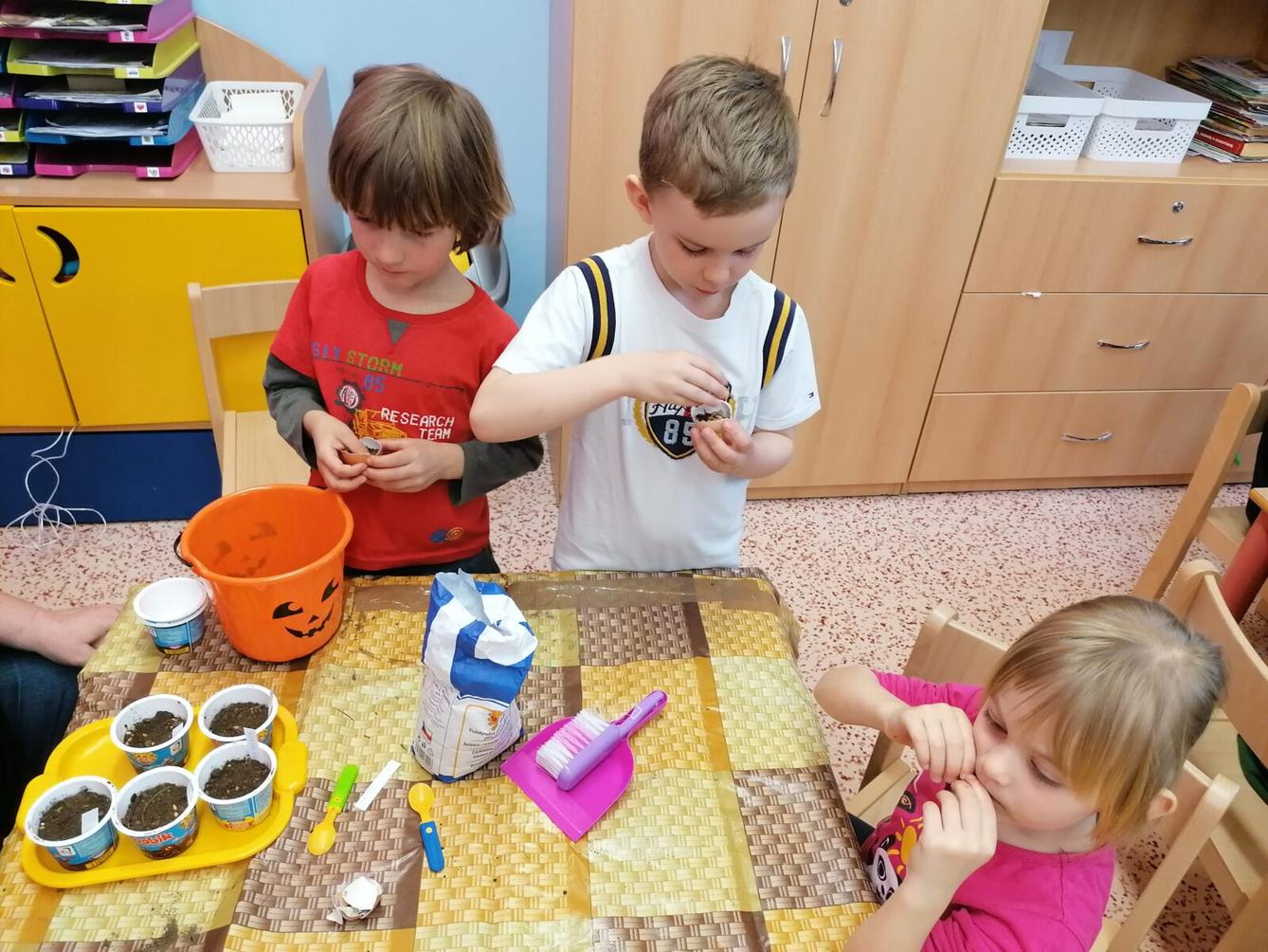 Tvořeníčko, tvoření: "malované vajíčko" - 17