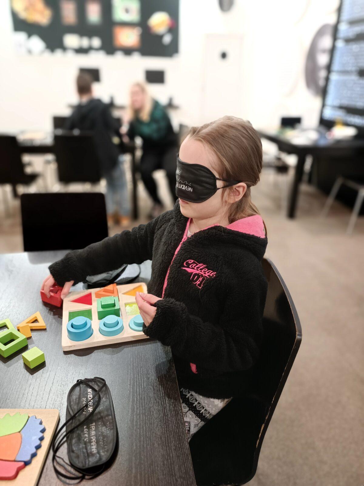 TLAPKY 1.-Praha- cesta a Neviditelná výstava - 6