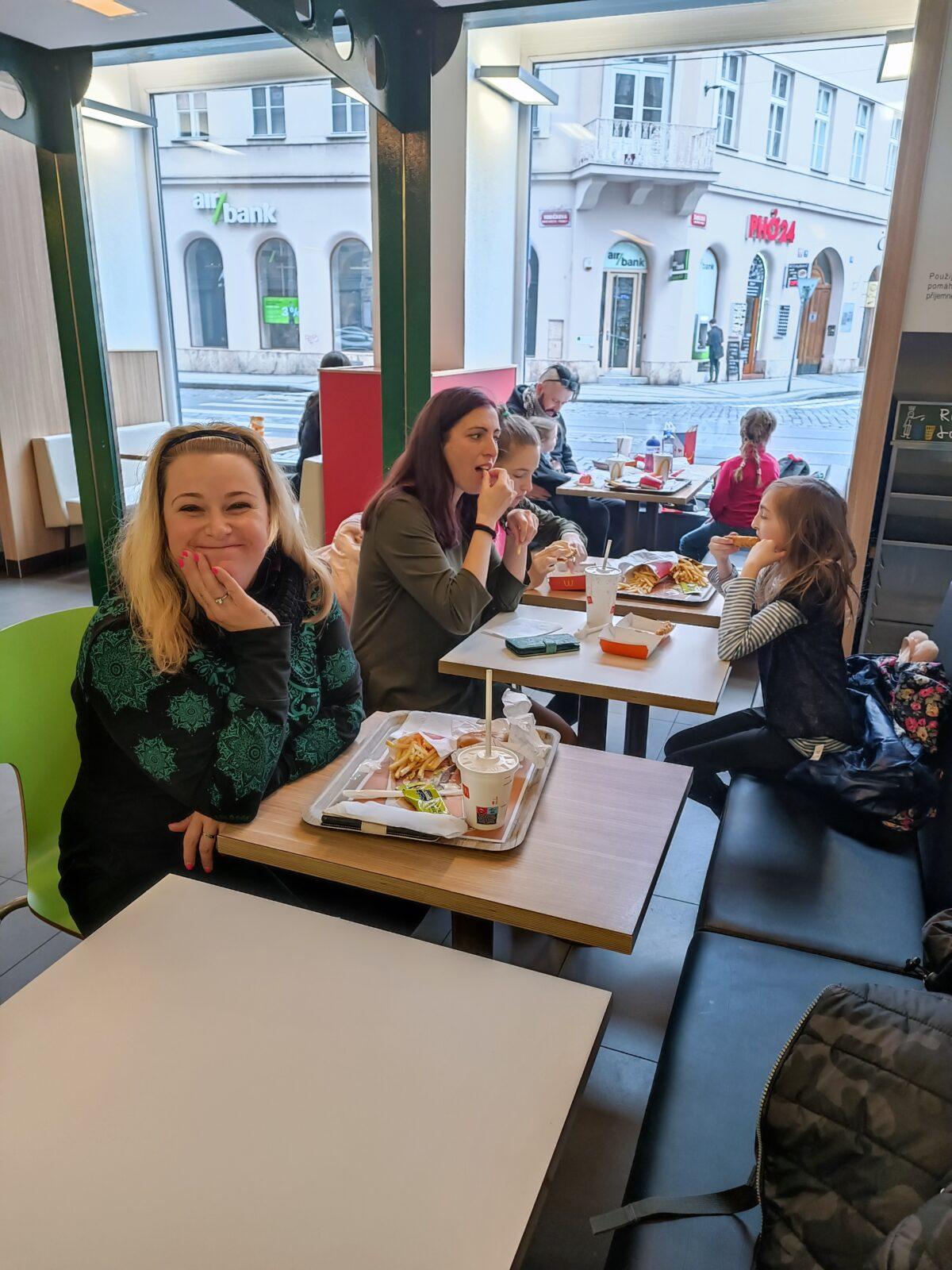 TLAPKY 1.-Praha- cesta a Neviditelná výstava - 21