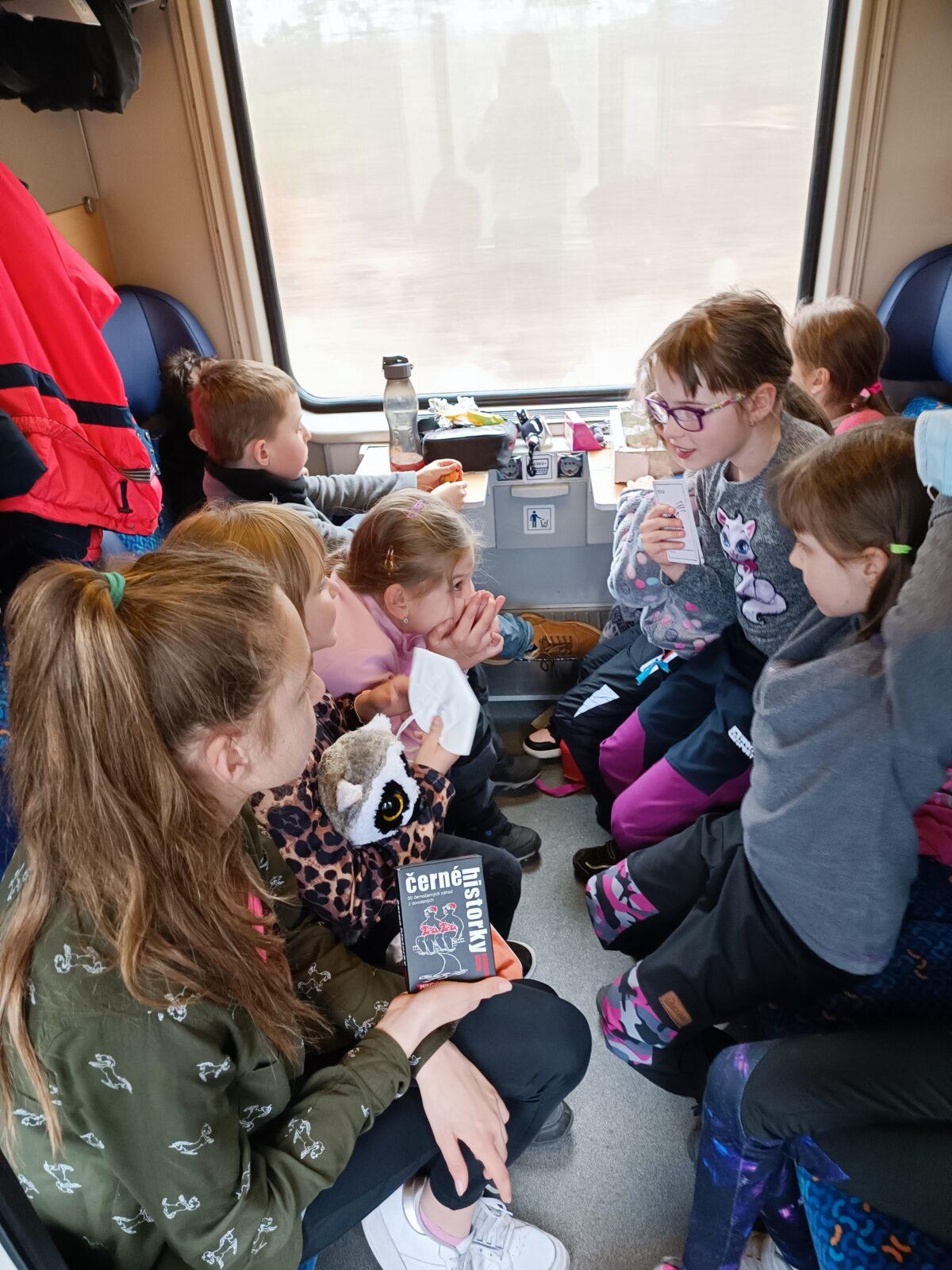 TLAPKY 1.-Praha- cesta a Neviditelná výstava - 24