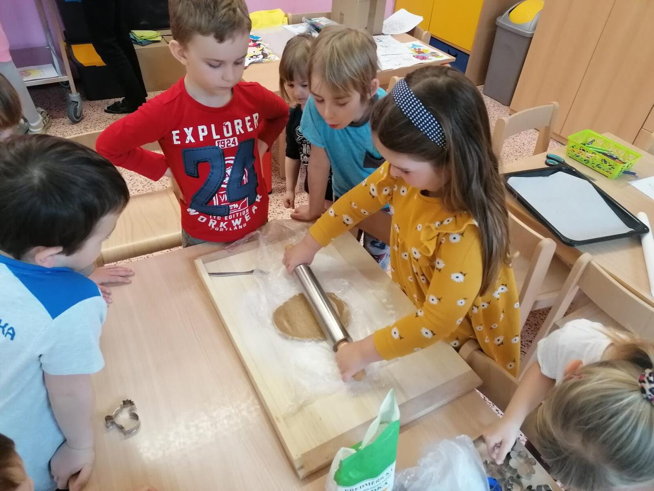 "Hody, hody, doprovody": "pečeme velikonoční perníčky" :-) - 10