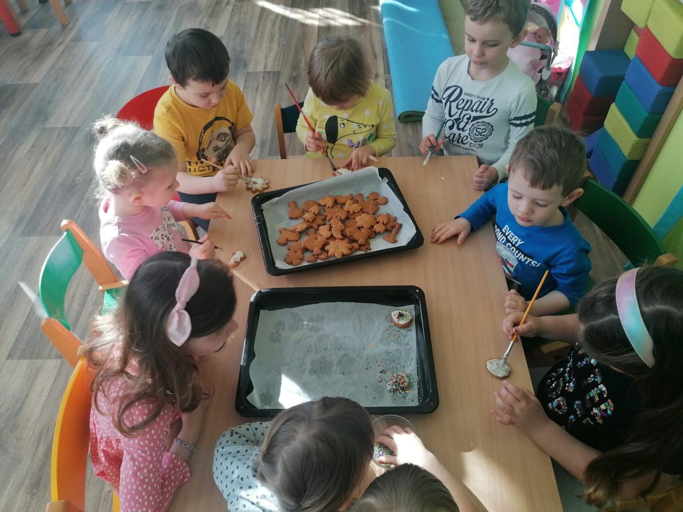 "Hody, hody, doprovody": "pečeme velikonoční perníčky" :-) - 38