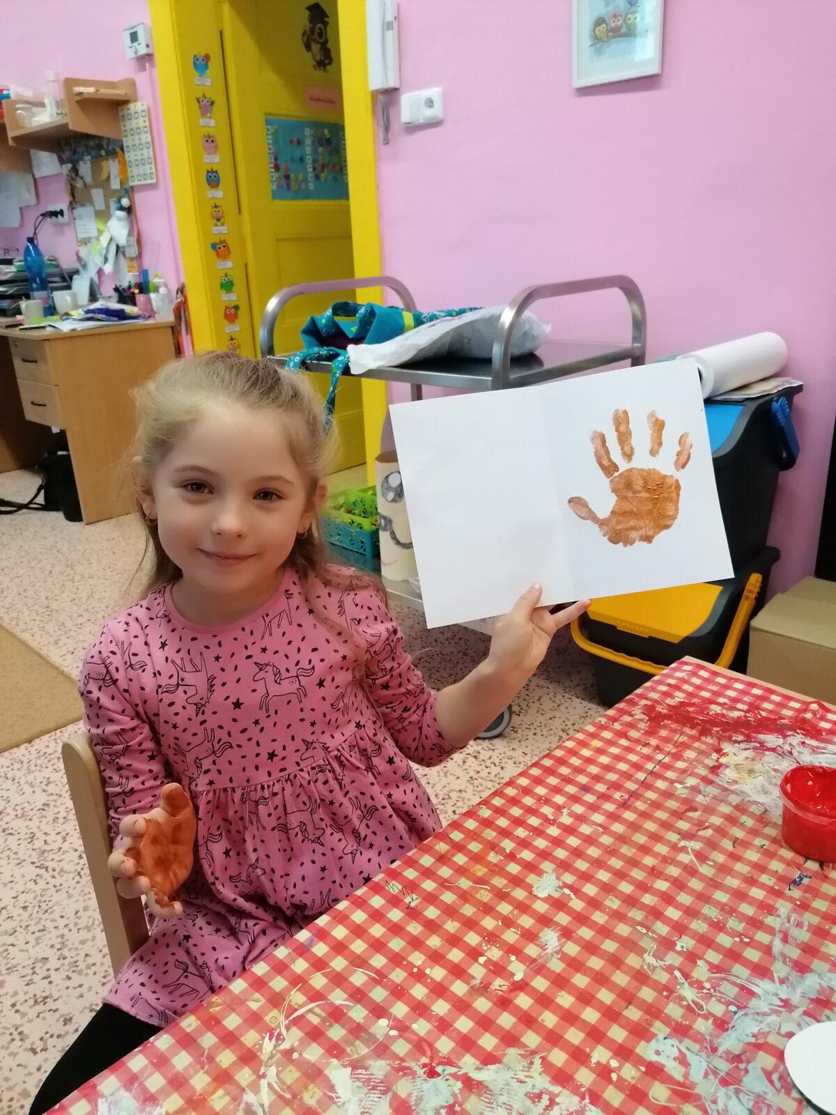 výroba přáníček pro maminky :-) - 21