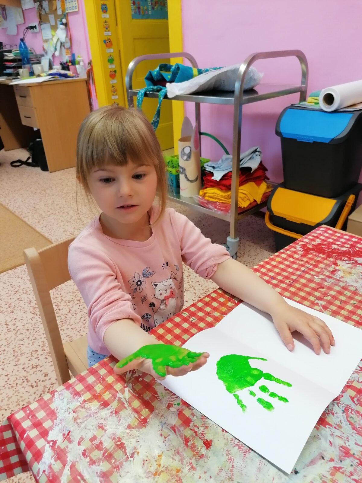 výroba přáníček pro maminky :-) - 30