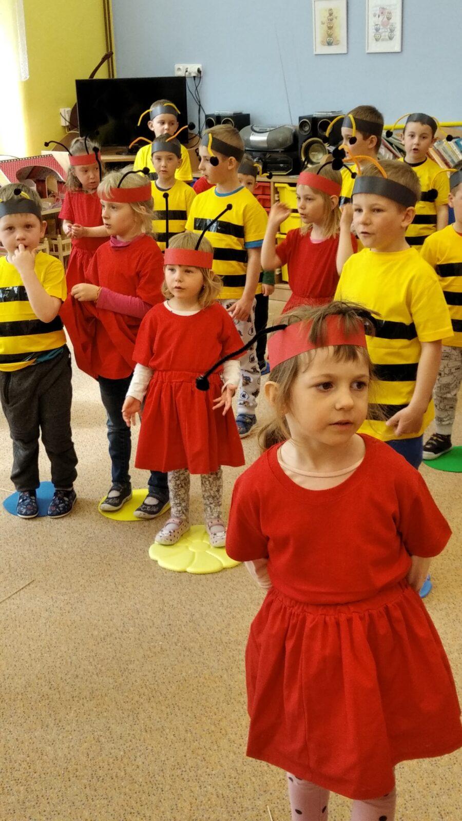 broučci:přípravy na den matek - 20