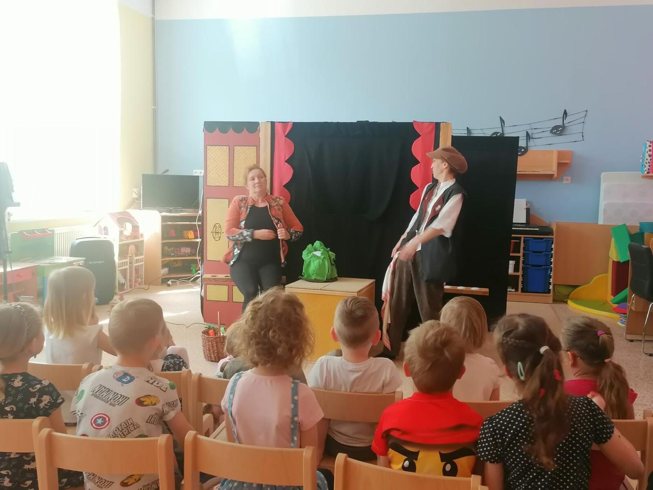 divadélko: "Jak Honza ke štěstí přišel" :-) - 8