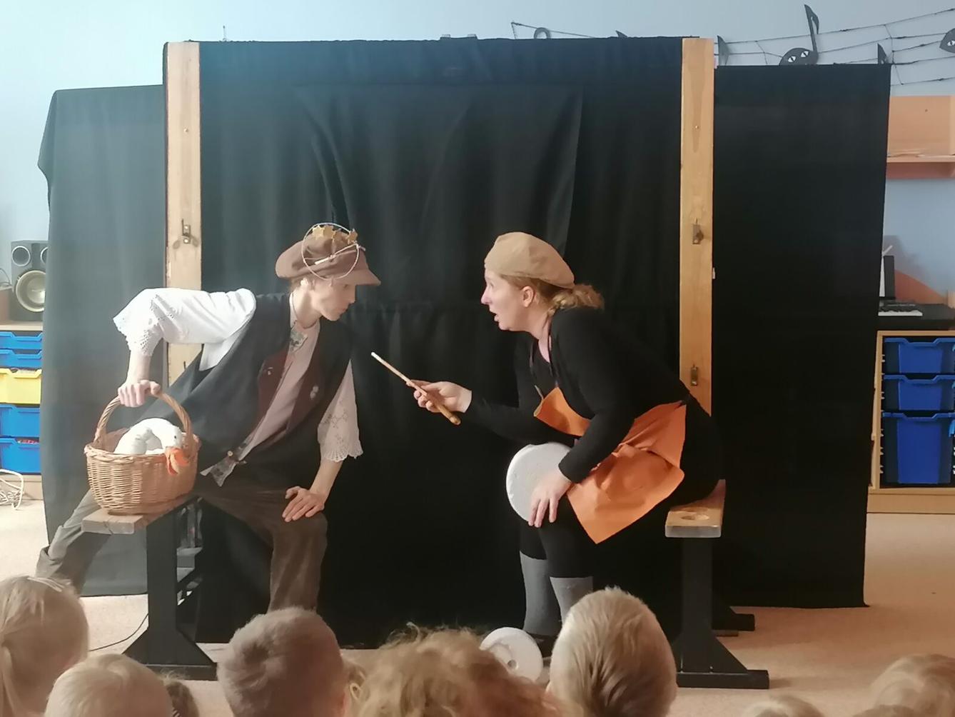 divadélko: "Jak Honza ke štěstí přišel" :-) - 20