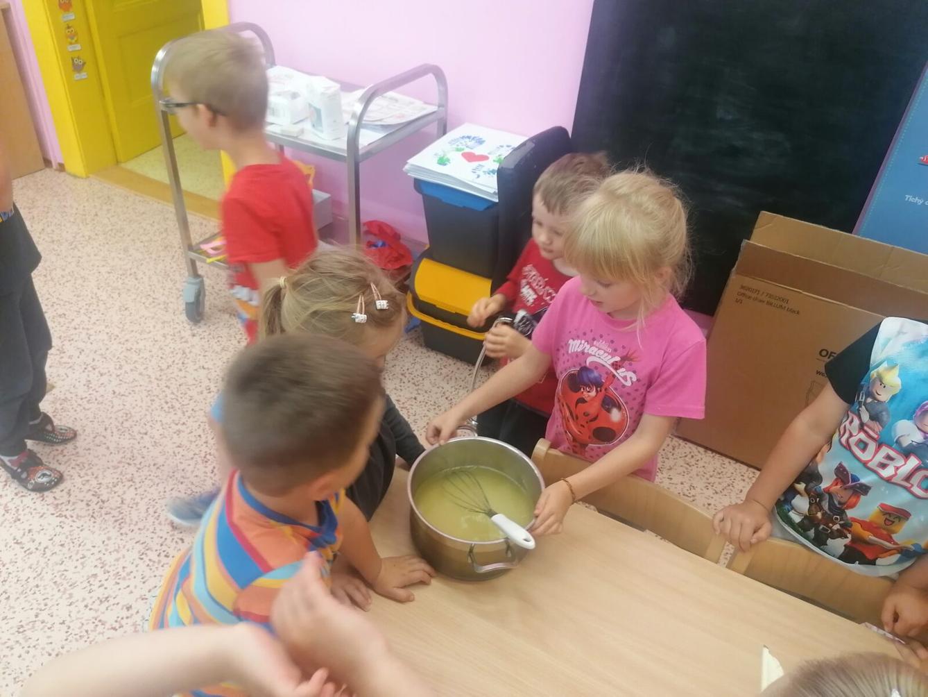 Tvořeníčko, tvoření: "Čím budu až vyrostu?" - vyrábíme bezovou šťávu :-) - 55