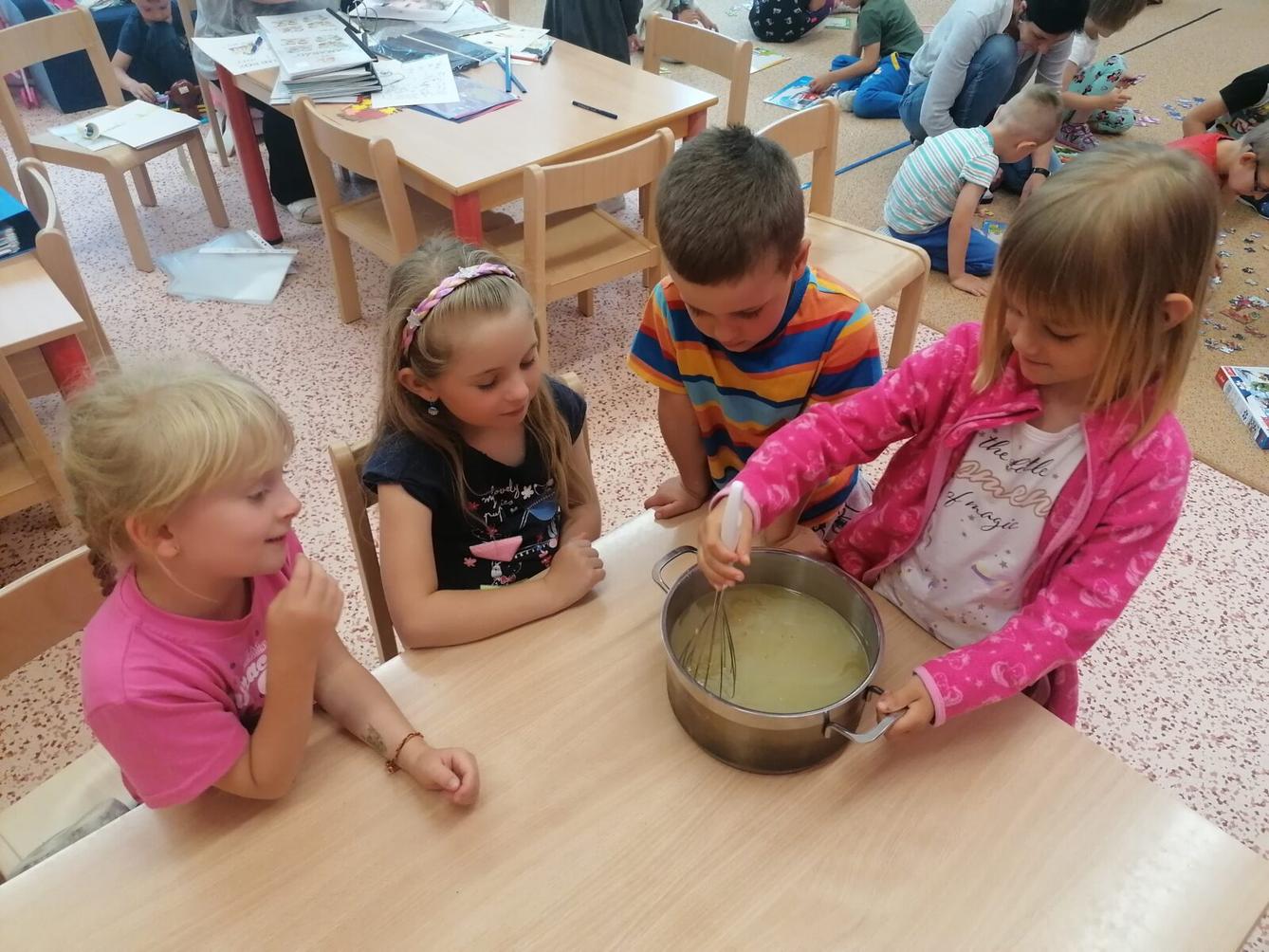 Tvořeníčko, tvoření: "Čím budu až vyrostu?" - vyrábíme bezovou šťávu :-) - 61