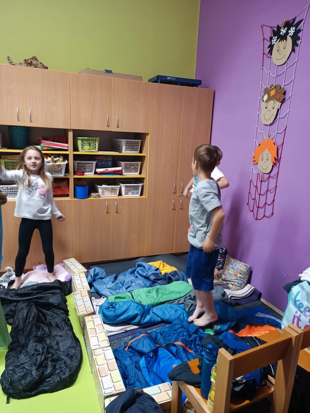 Spaní ve škole - družinka - 72