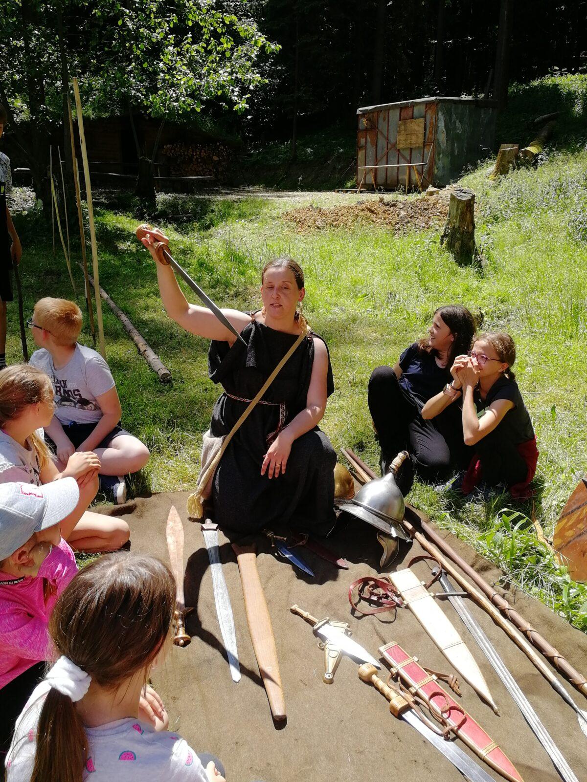 Dějepisná exkurze do pravěku - 6. A - 19