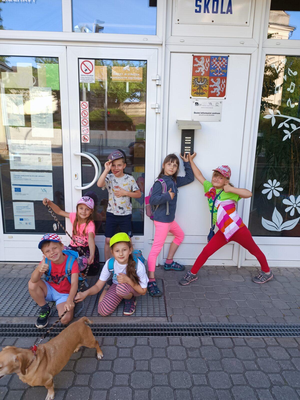 TLAPKY - spaní ve škole - 2