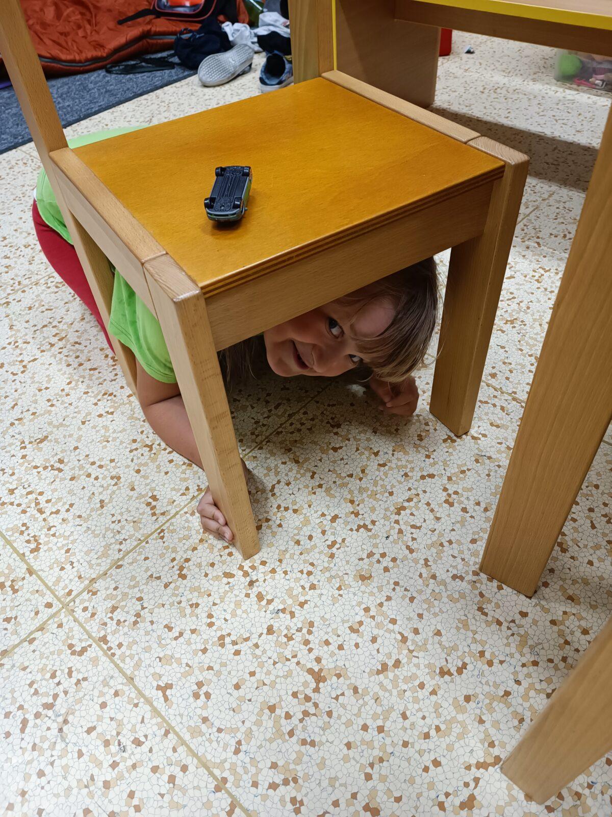 TLAPKY - spaní ve škole - 71