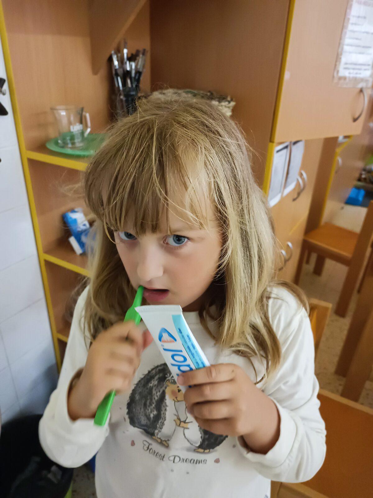 TLAPKY - spaní ve škole - 77