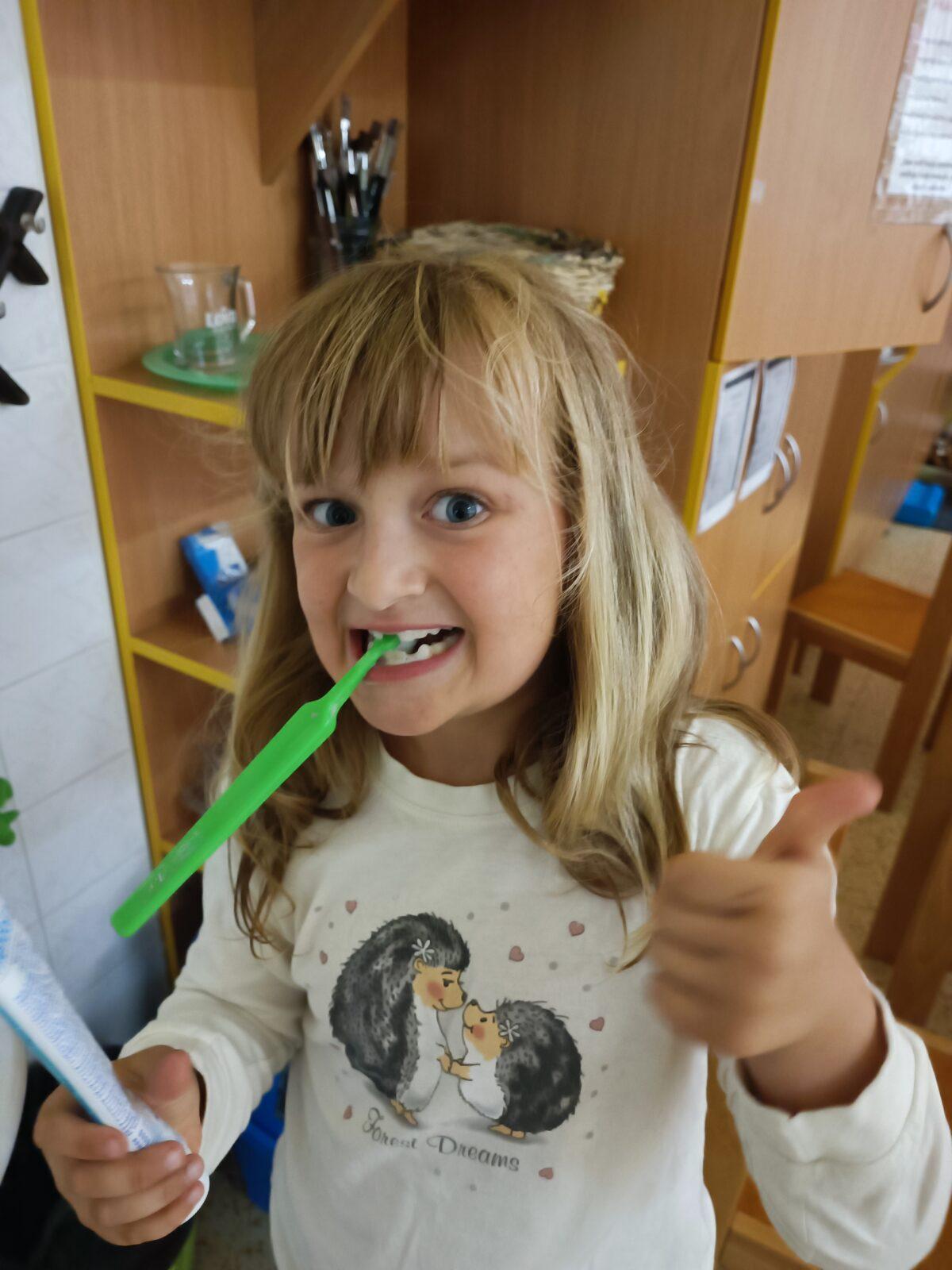 TLAPKY - spaní ve škole - 78