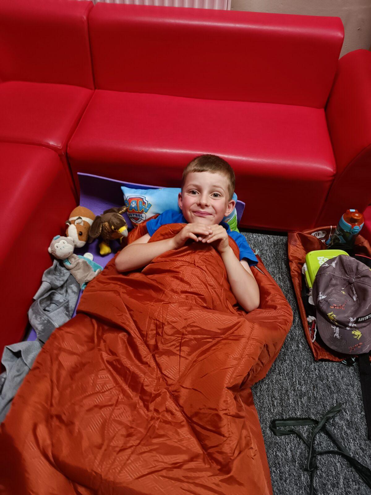 TLAPKY - spaní ve škole - 91