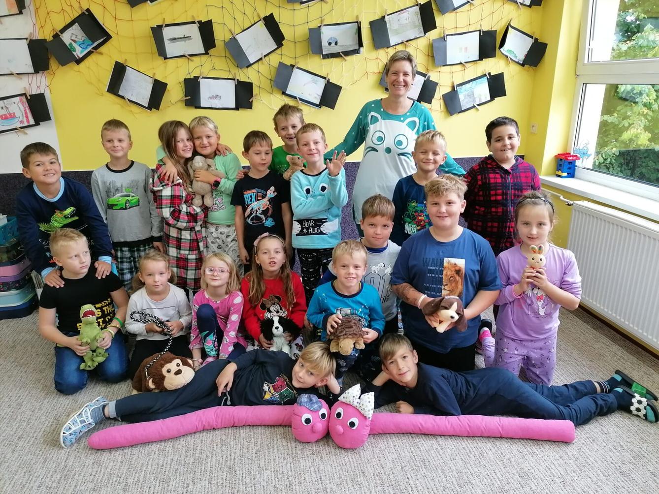 Barevný týden - pyžamový pátek - 10