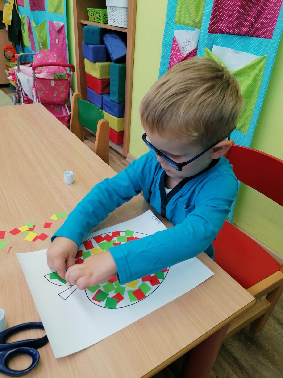 Tvořeníčko, tvoření: "Čas Jablíčkové vůně" - Broučci :-) - 15