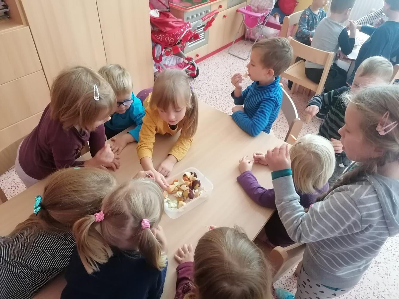 Ochutnávka ovoce a zeleniny :-) - 28