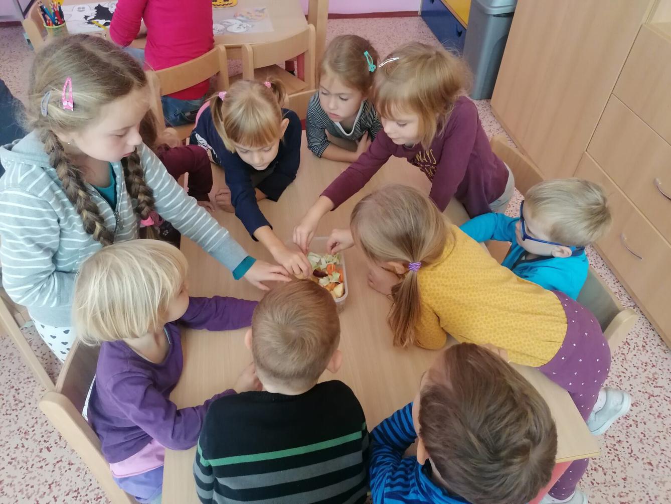 Ochutnávka ovoce a zeleniny :-) - 29