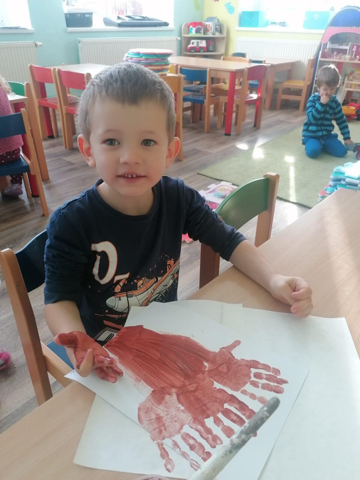 Tvořeníčko, tvoření: "Listí žloutne, poletuje" - Broučci - 2