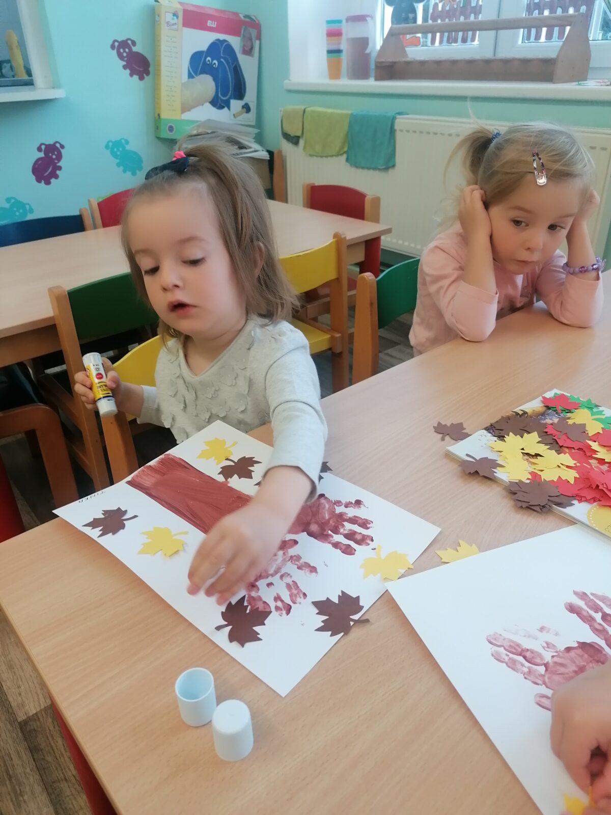 Tvořeníčko, tvoření: "Listí žloutne, poletuje" - Broučci - 28