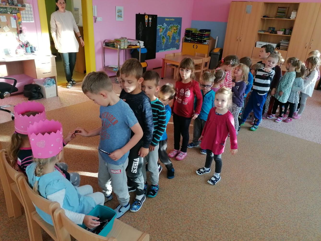 Slavíme!! Sárinka a Julinka měly narozeniny :-) - 5