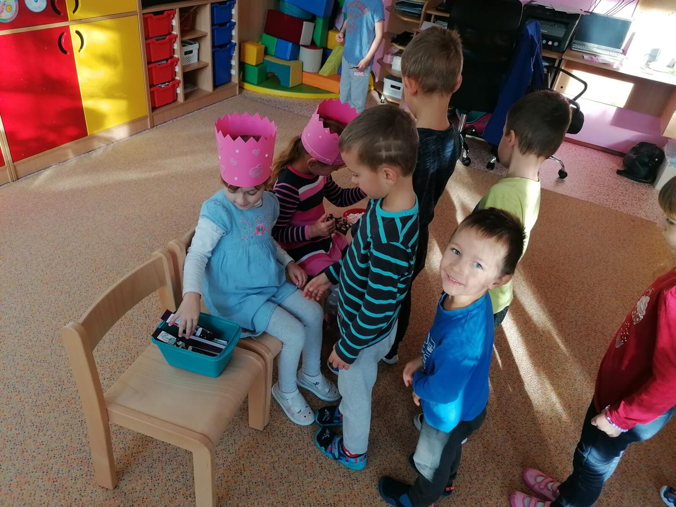 Slavíme!! Sárinka a Julinka měly narozeniny :-) - 6