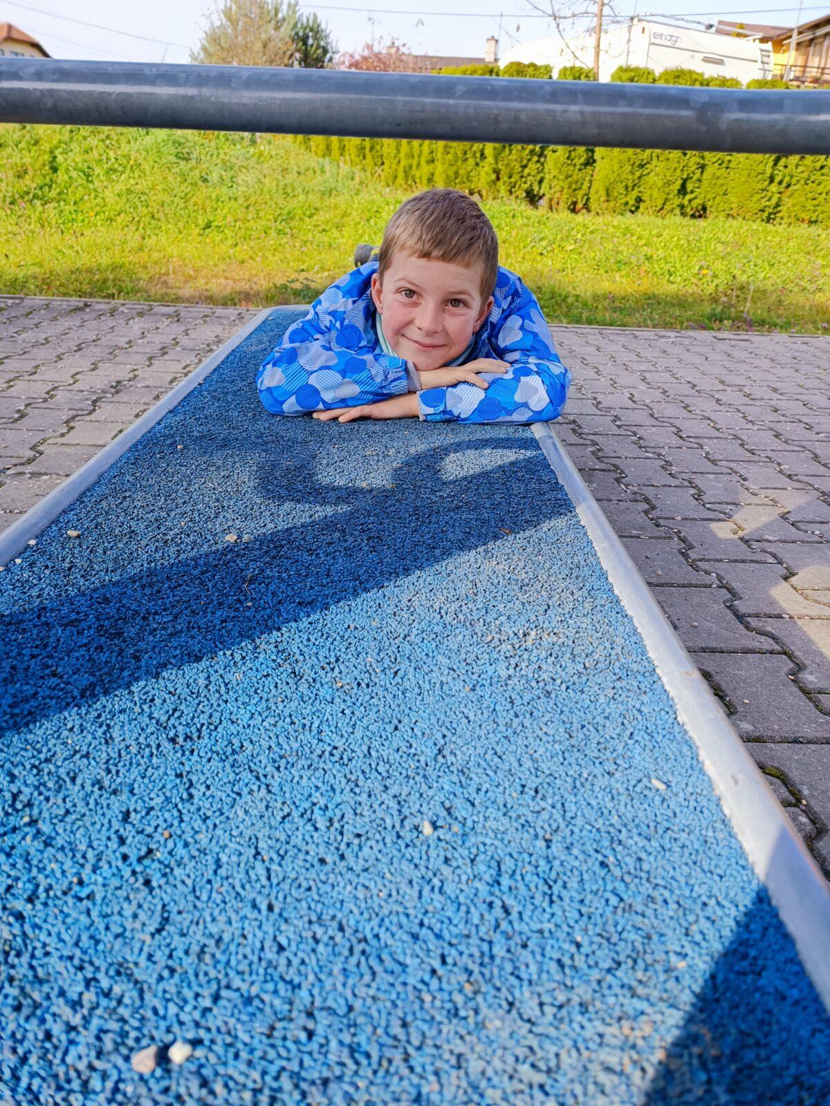 TLAPKY - říjen - 96