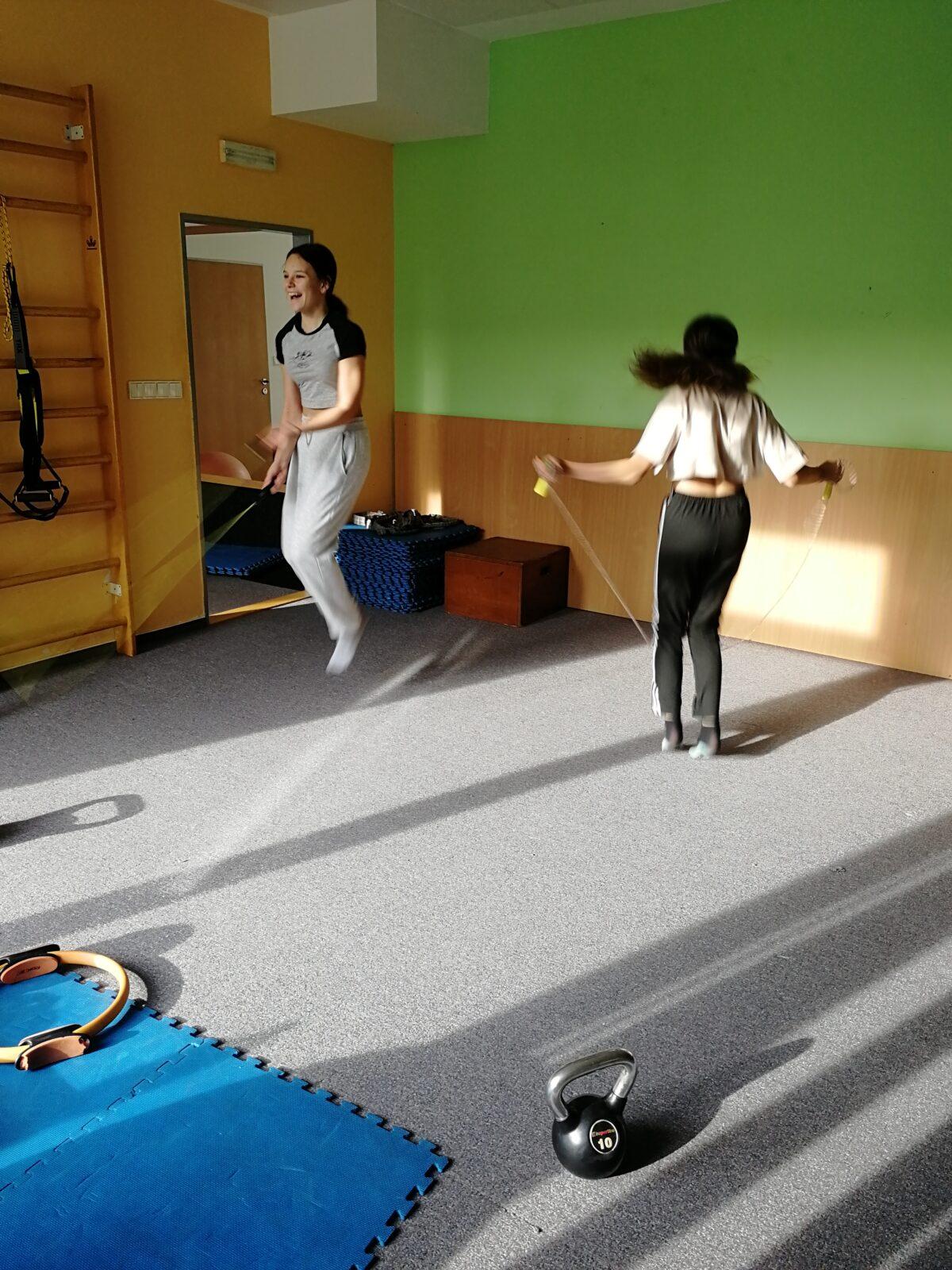 Návštěva posilovny - dívky z 8. a 9. tříd - 3