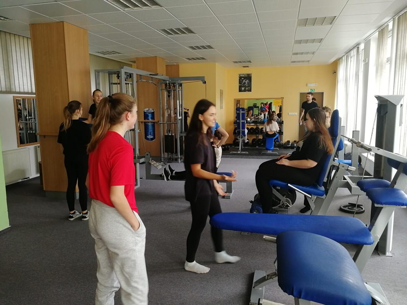Návštěva posilovny - dívky z 8. a 9. tříd - 4