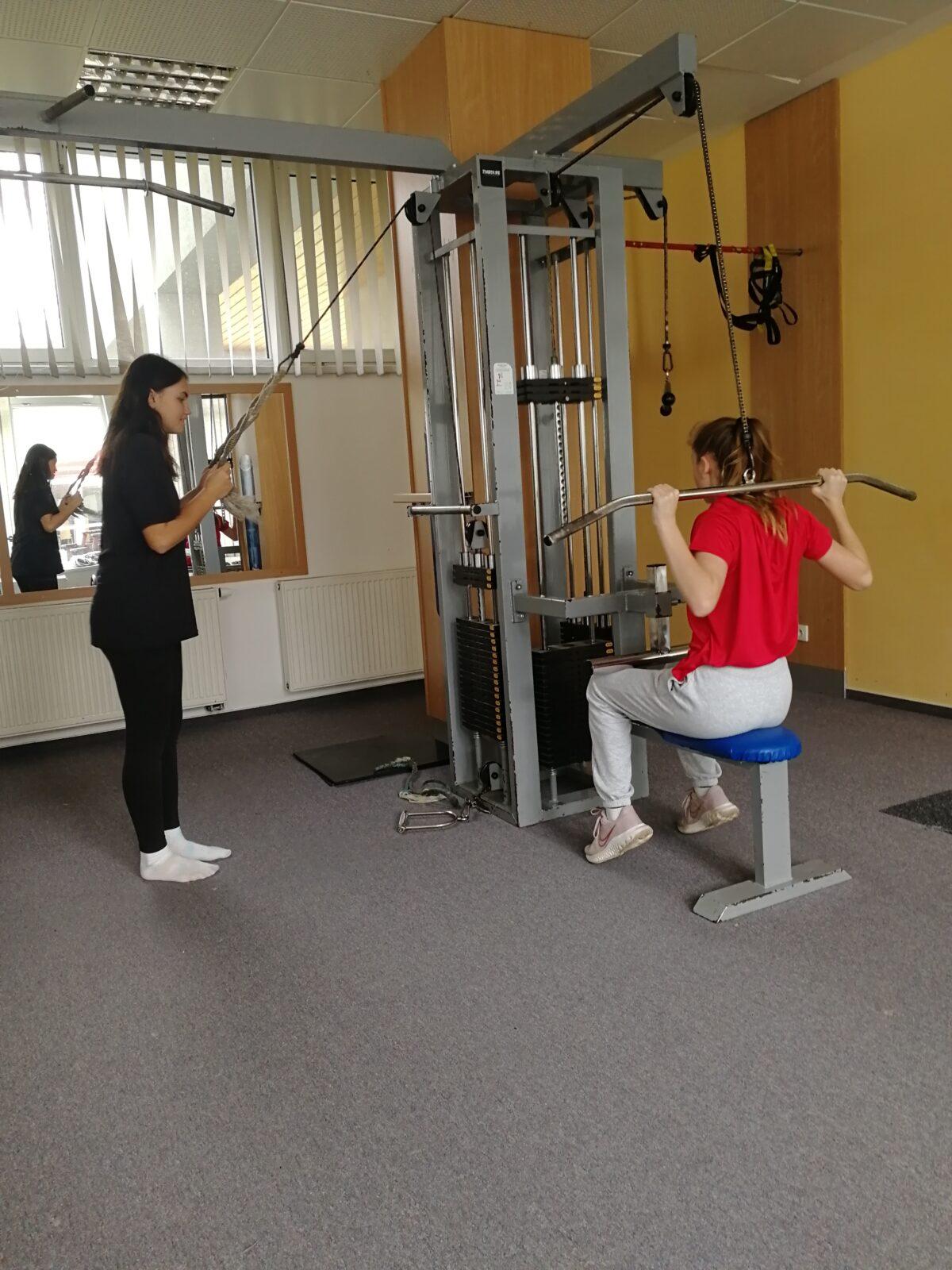 Návštěva posilovny - dívky z 8. a 9. tříd - 6