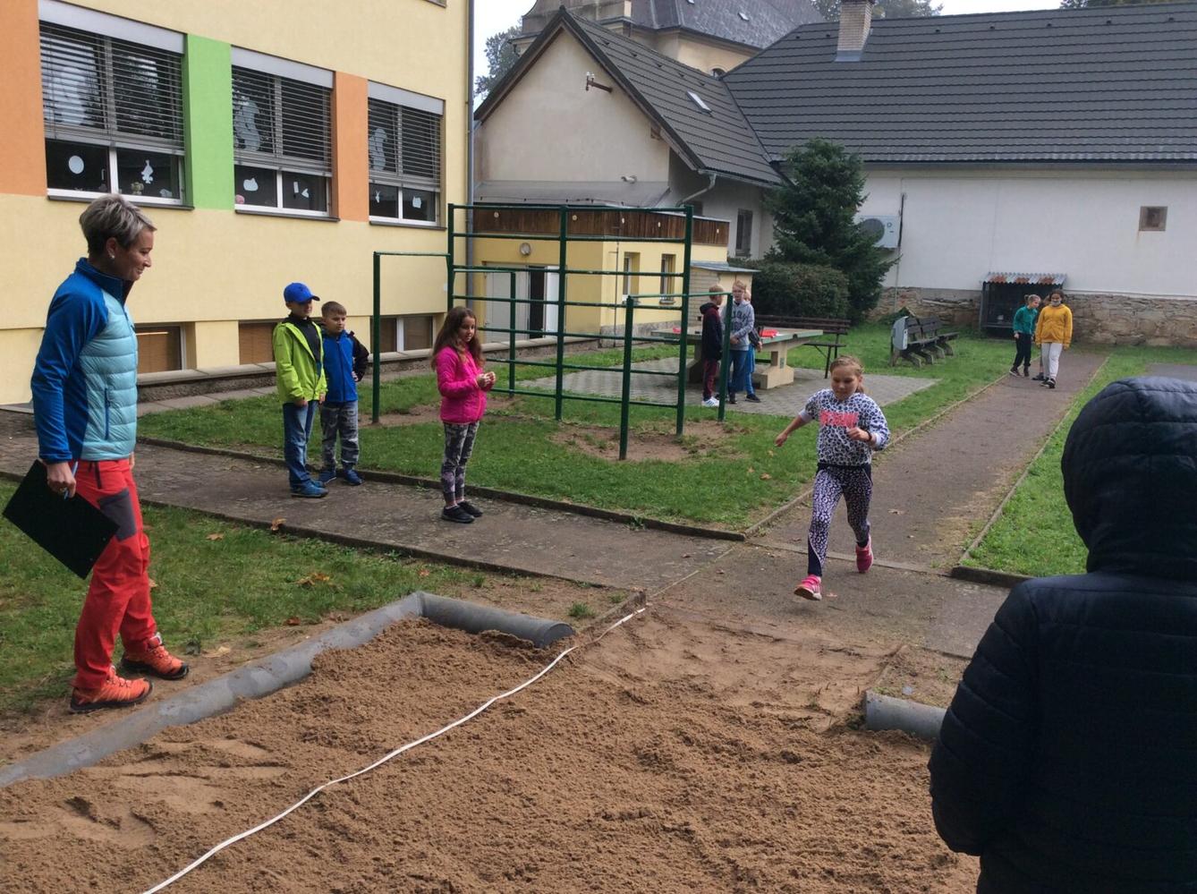 Soutěž ve skoku dalekém - Žabák - 2