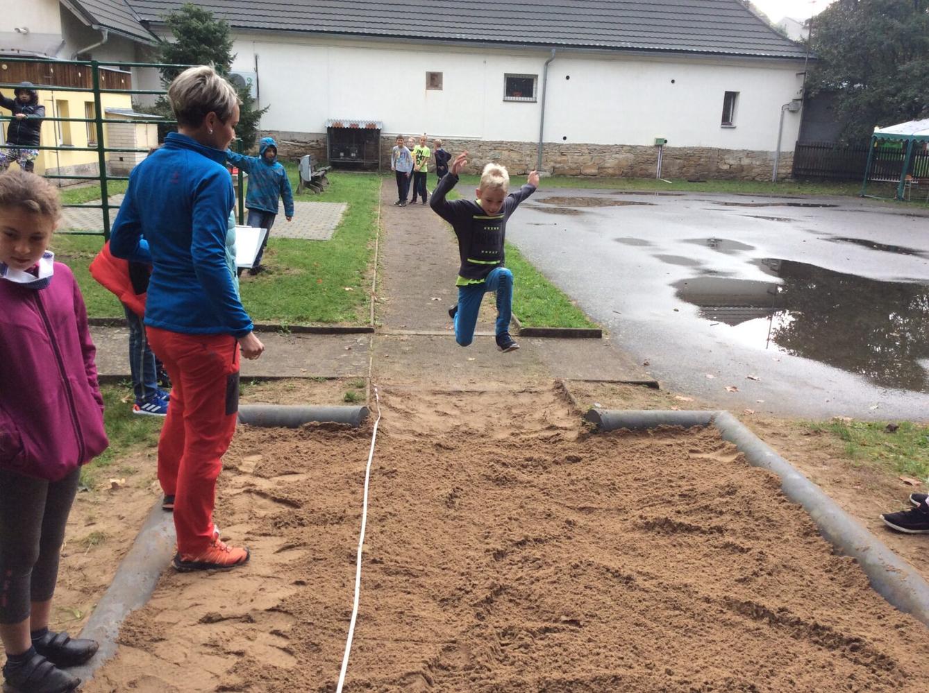 Soutěž ve skoku dalekém - Žabák - 8