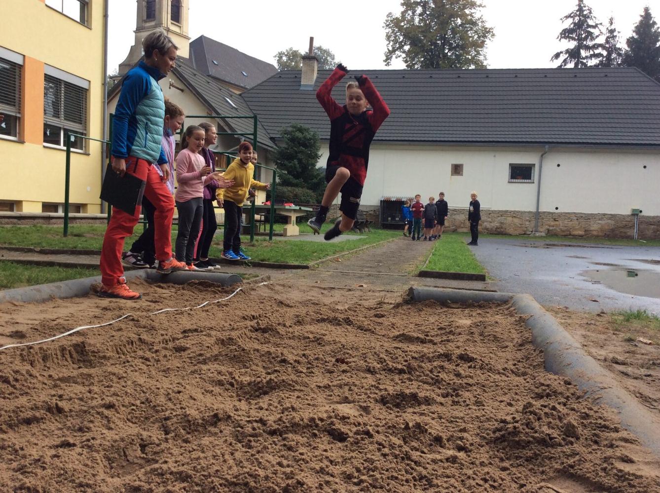 Soutěž ve skoku dalekém - Žabák - 16