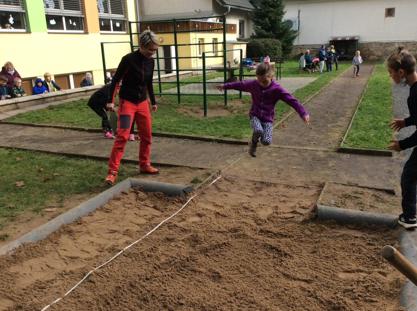 Soutěž ve skoku dalekém - Žabák - 33