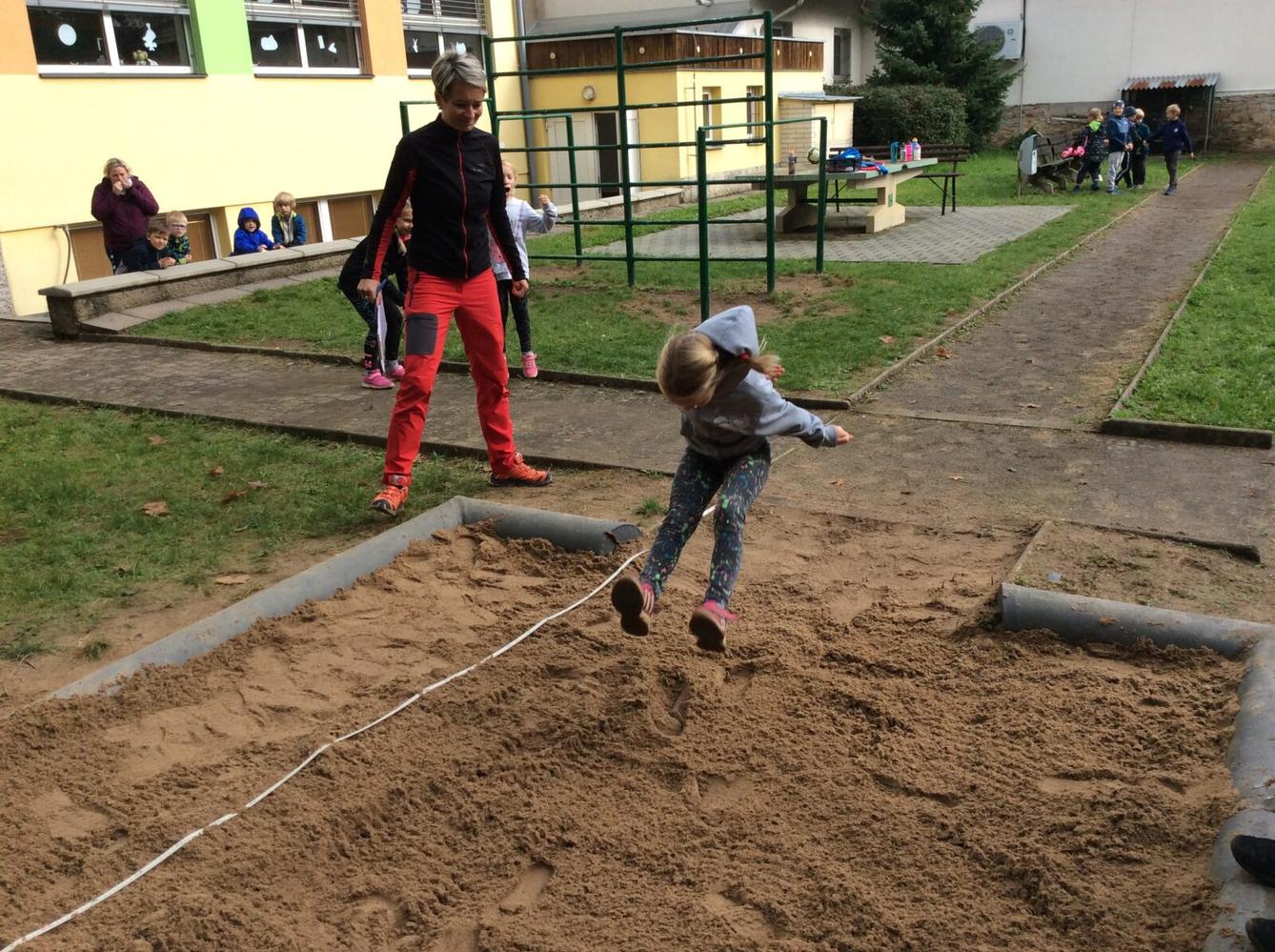 Soutěž ve skoku dalekém - Žabák - 34