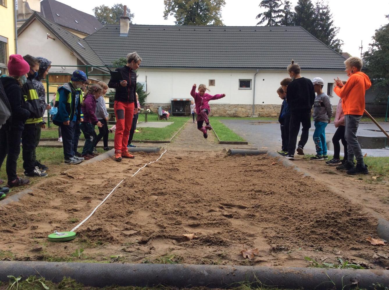 Soutěž ve skoku dalekém - Žabák - 41